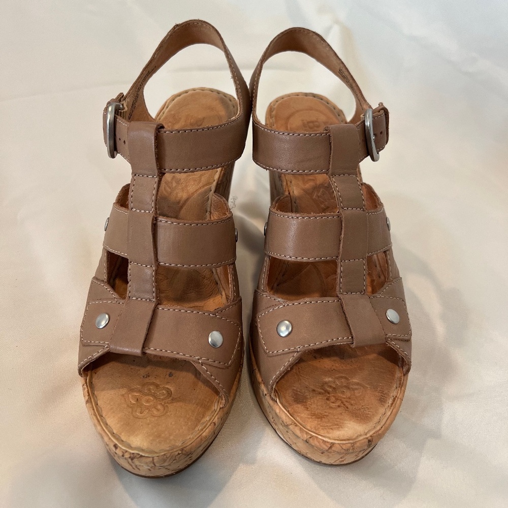 Born Wedge Heels Beige Taupe Size 8
